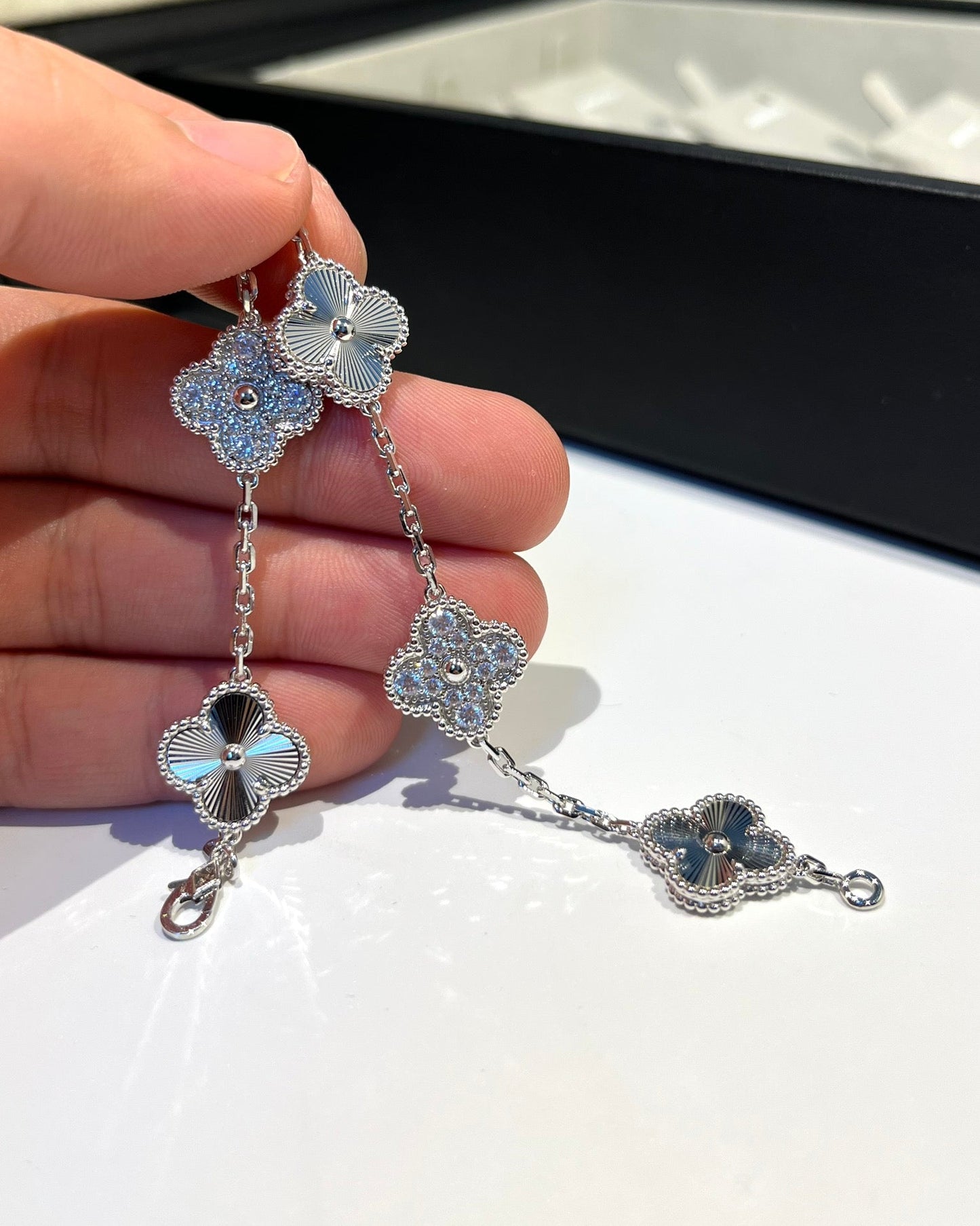 [Echo]CLOVER 5 MOTIF SILVER DIAMOND BRACELET