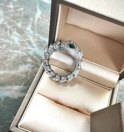 [Echo ]QUEEN EMERALD SNAKE RING