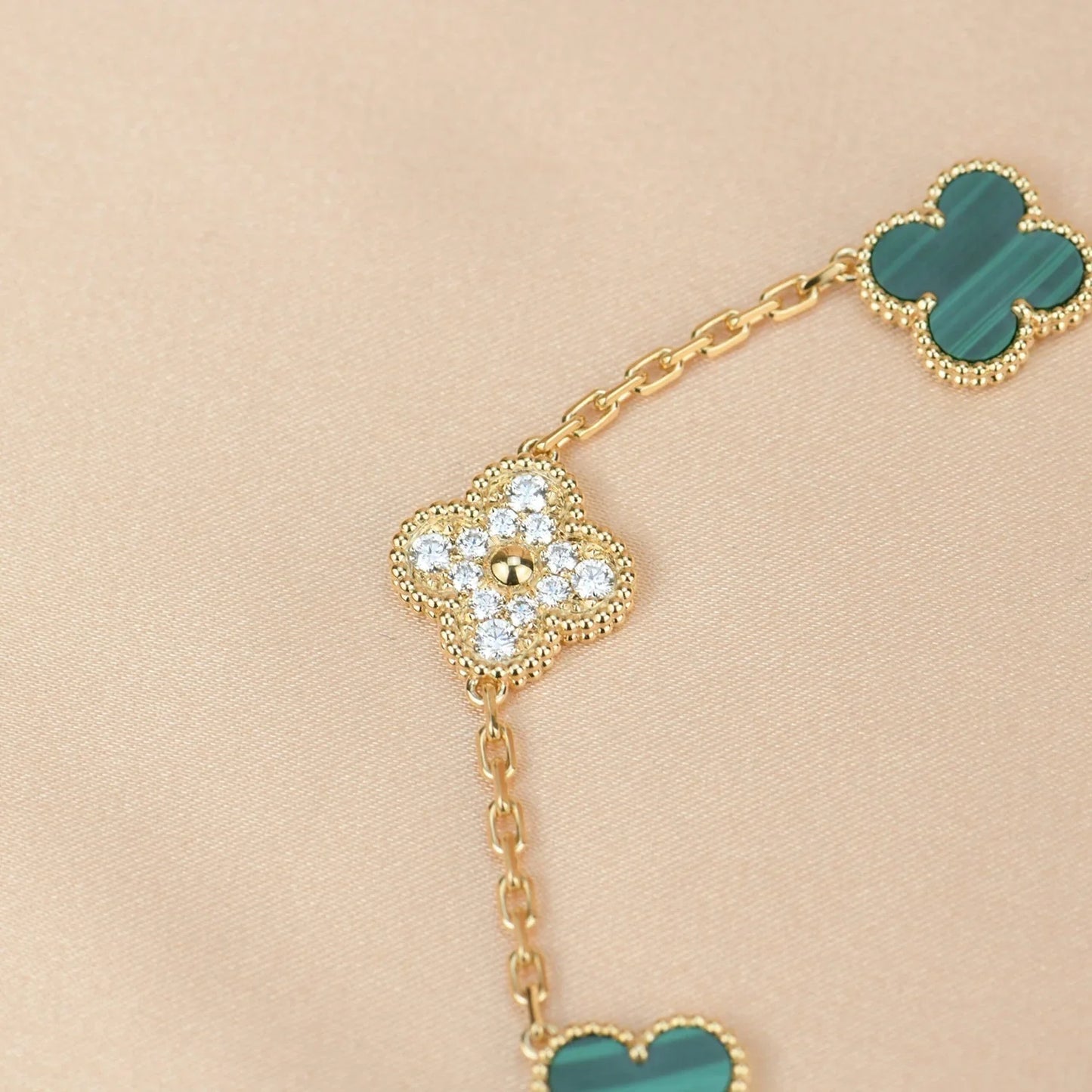 [ECHO ] CLOVER 5 MOTIF MALACHITE BRACELET COLLECTION