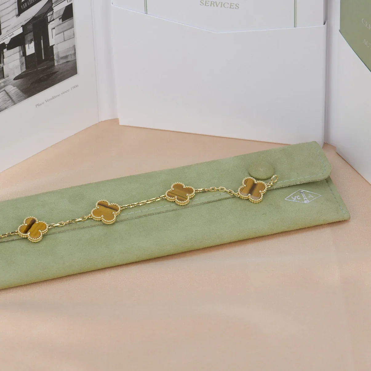 [ECHO ] CLOVER 5 MOTIFS TIGER EYE BRACELET COLLECTION
