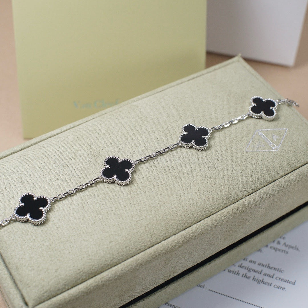 [Echo]CLOVER 5 MOTIF ONYXS  BRACELET SILVER