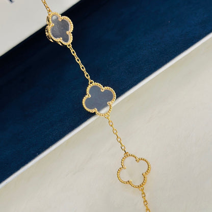 [ECHO ]CLOVER 5 MOTIF ROCK CRYSTAL BRACELET