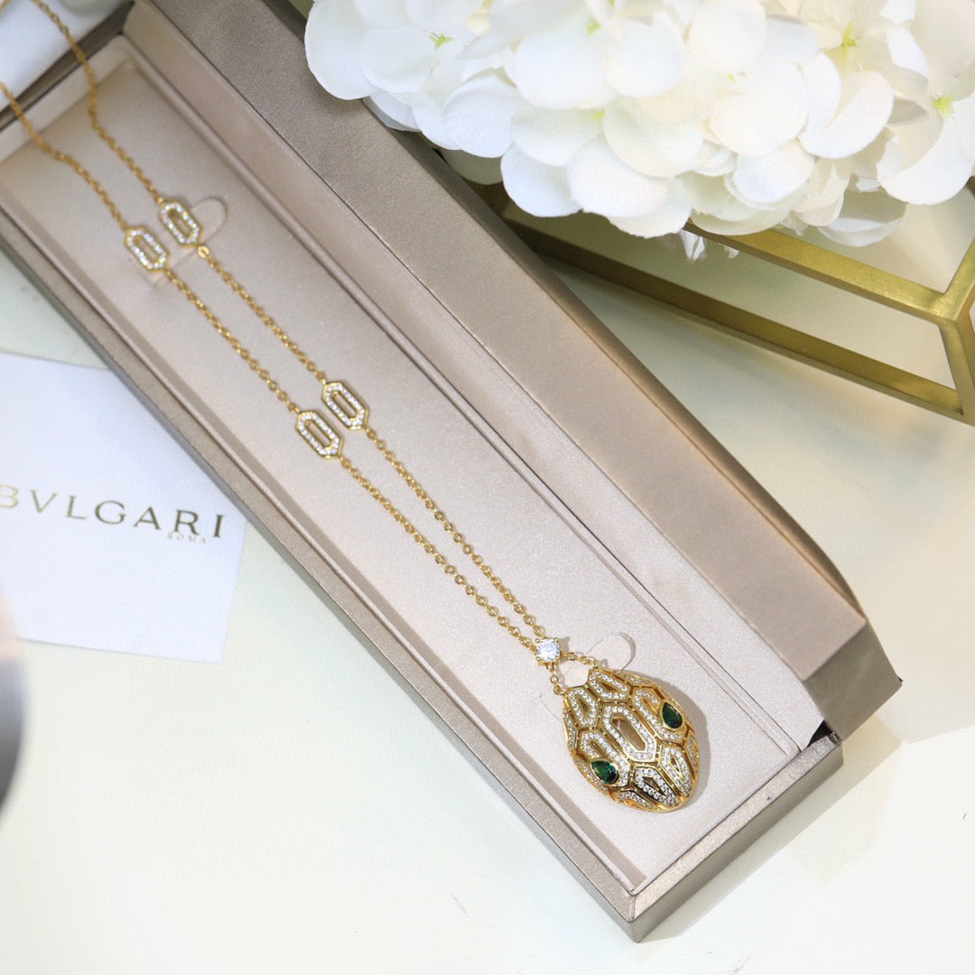 [Echo ]EMERALD SNAKE HEAD NECKLACE