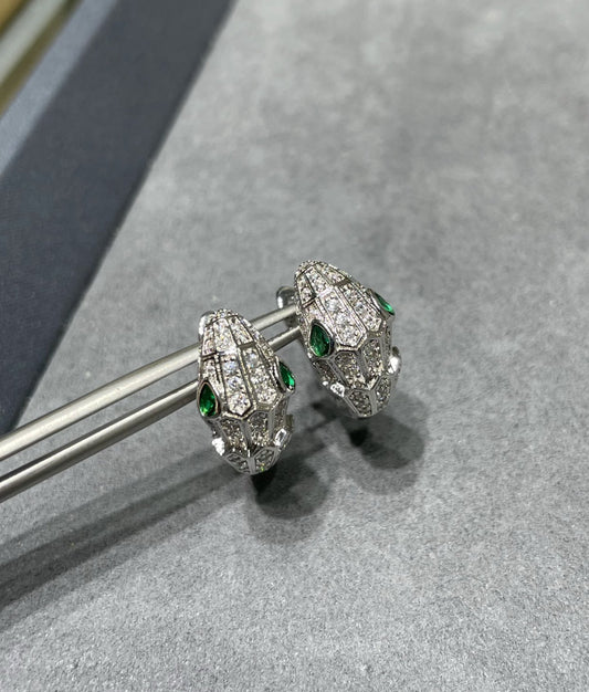 [Echo ]EMERALD SPIRIT SNAKE EARRINGS