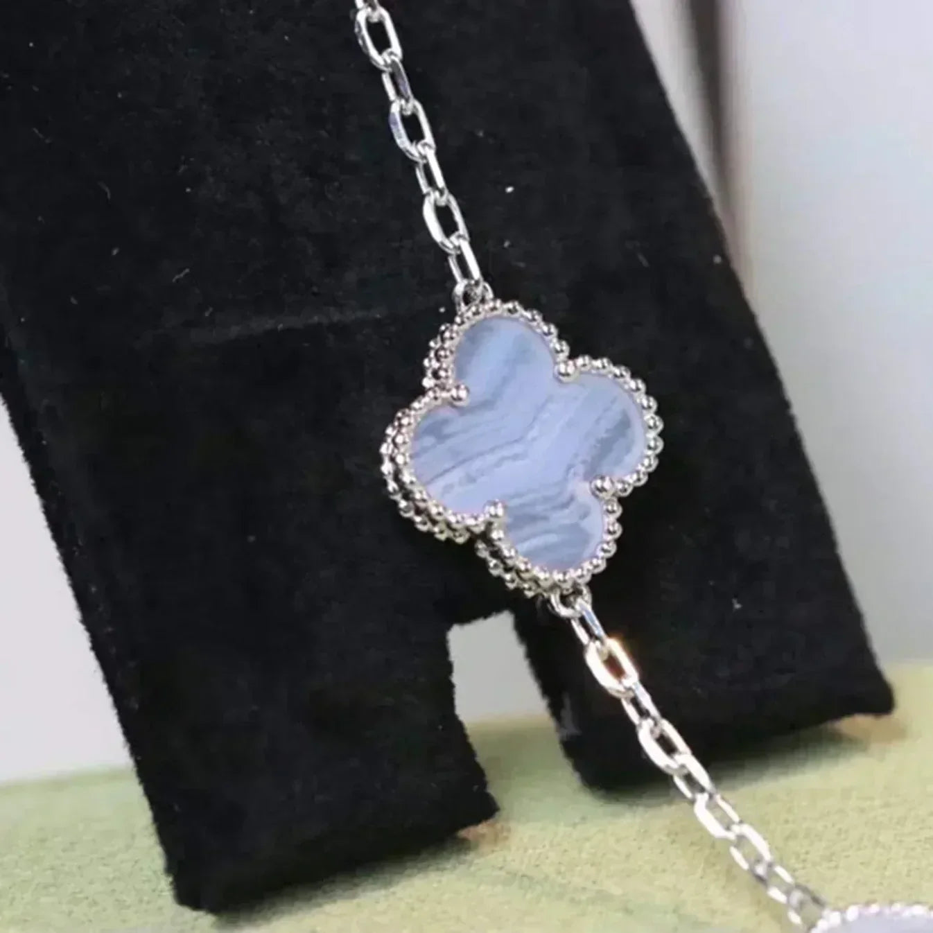 [ECHO ] CLOVER 5 MOTIF PURPLE CHALCEDONY BRACELET COLLECTION