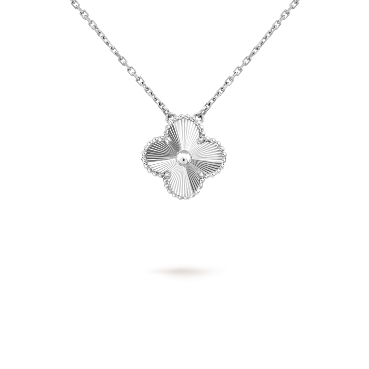 [Echo ]CLOVER 15MM LASER NECKLACE SILVER