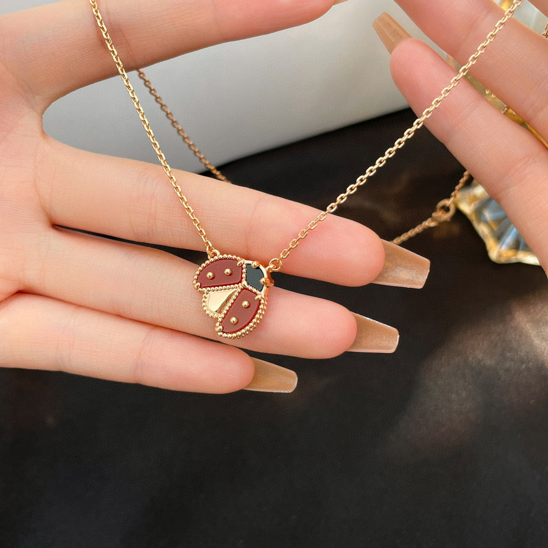 [Echo ]LUCKY  CARNELIANS LADYBUG NECKLACE