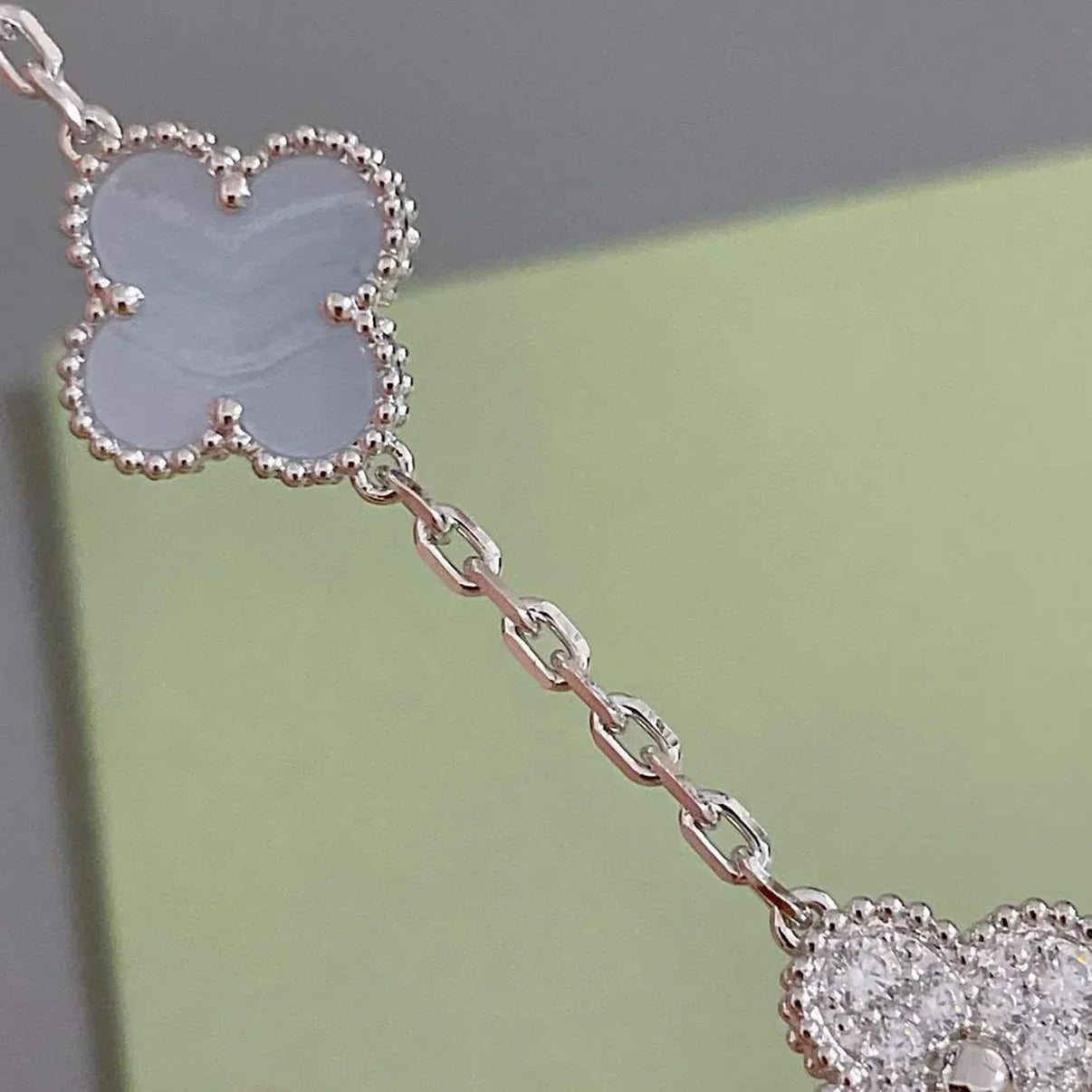 [ECHO ] CLOVER 5 MOTIF PURPLE CHALCEDONY BRACELET COLLECTION