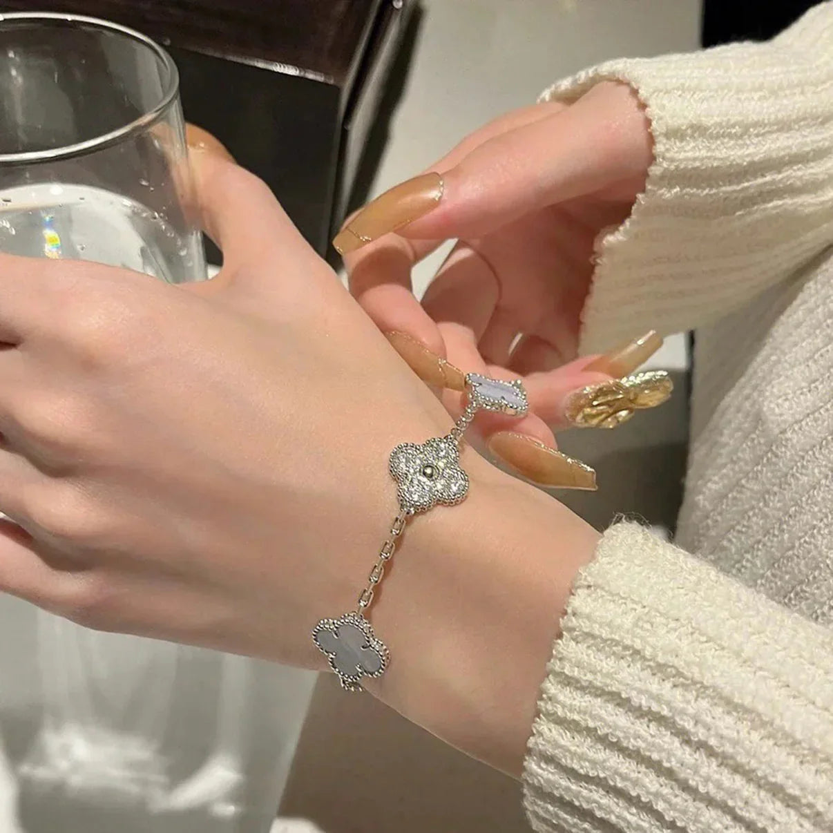 [ECHO ] CLOVER 5 MOTIF PURPLE CHALCEDONY BRACELET COLLECTION