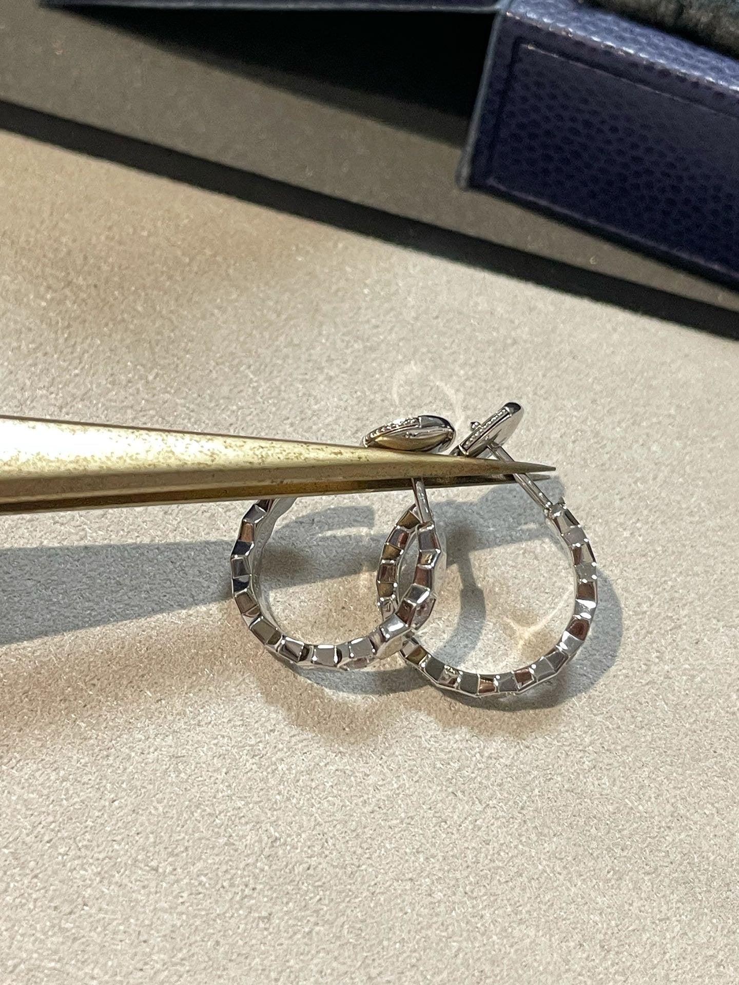 [Echo ]Hollow Design Four-Leaf Clover Flower Shape Ring