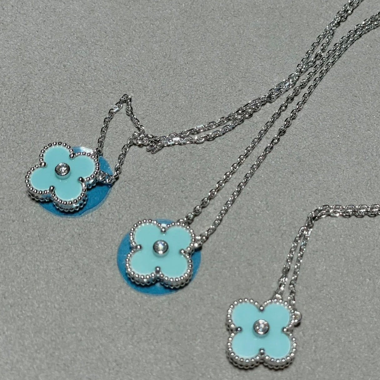 [Echo ]CLOVER 1 DIAMOND LIGHT BLUE SILVER NECKLACE