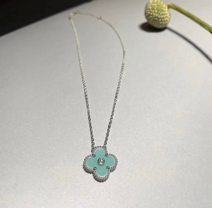 [Echo ]CLOVER 1 DIAMOND LIGHT BLUE SILVER NECKLACE