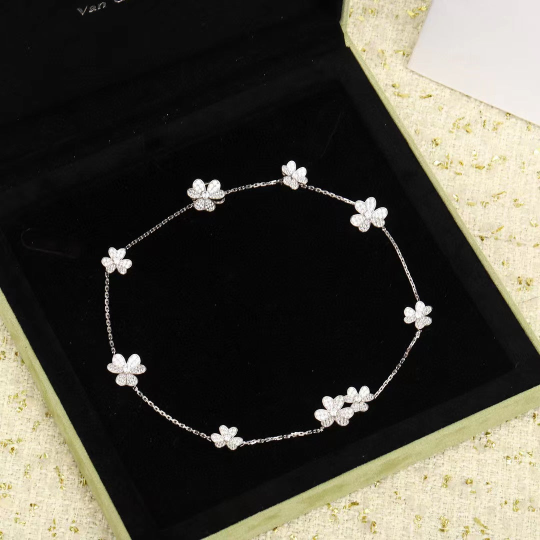 [Echo ]FRIVOLE SILVER 9 FLOWERS NECKLACE