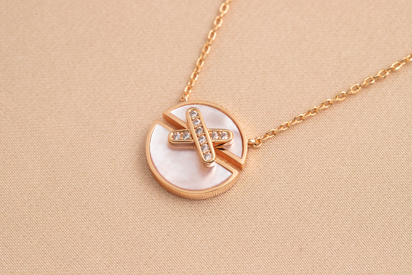 [Echo ]JEUX DE PINK GOLD DIAMOND NECKLACE