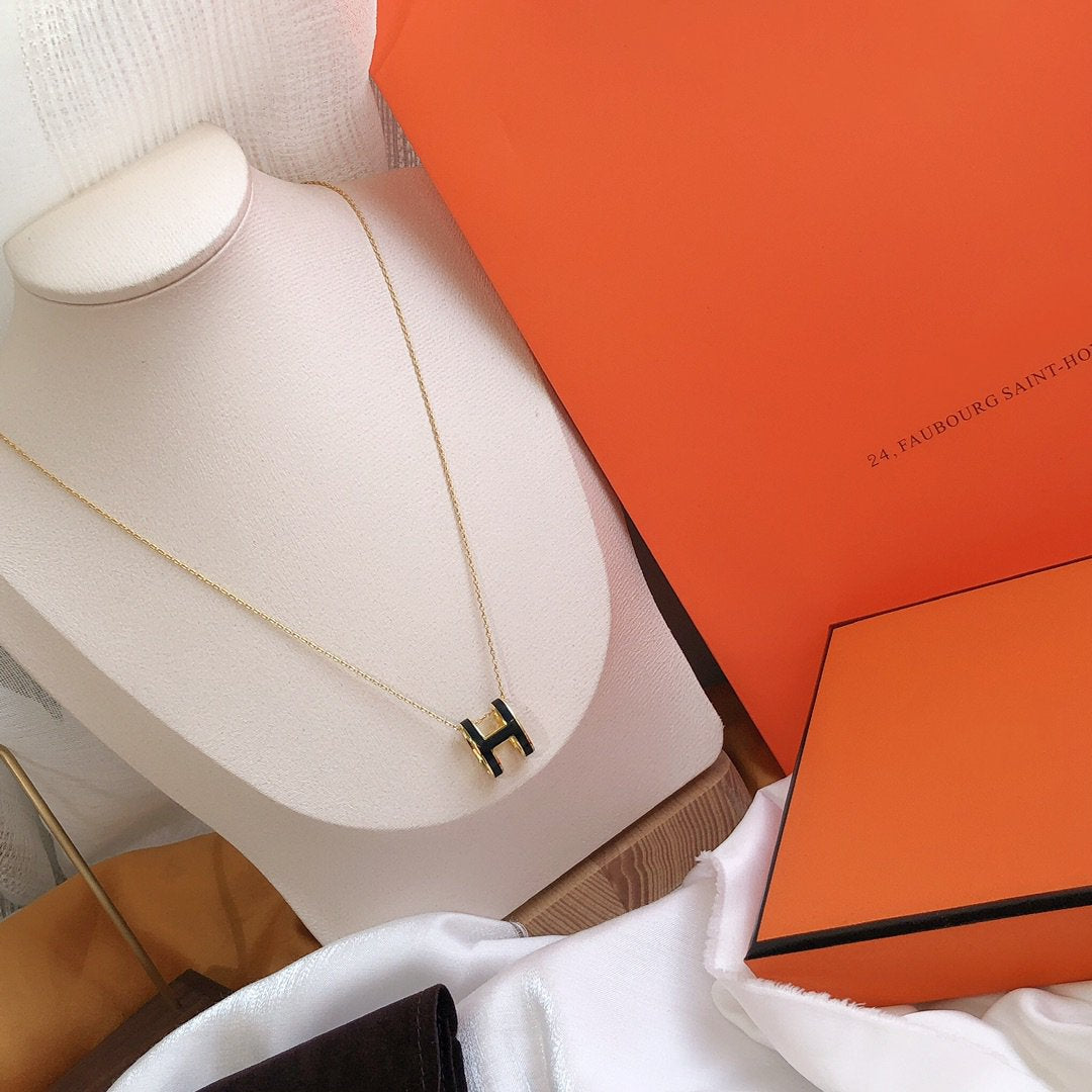 [Echo ]HM CLIC BLACK ENAMEL GOLD NECKLACE