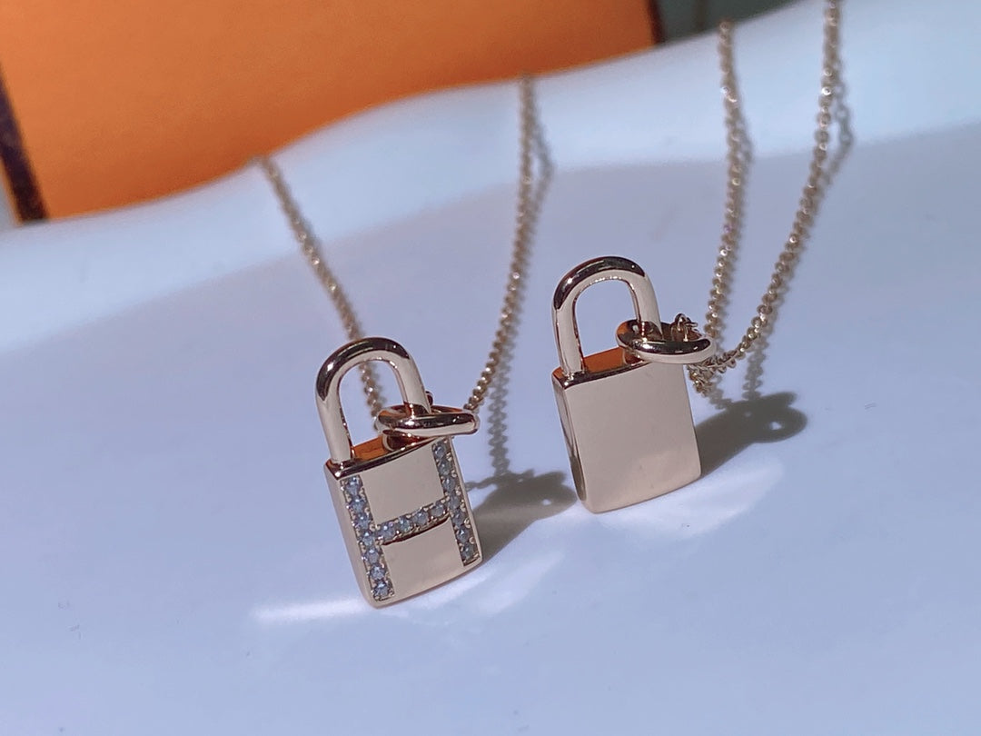 [Echo ]HM ADVANCED NICHE LOCK HEAD NECKLACE DIAMONDS