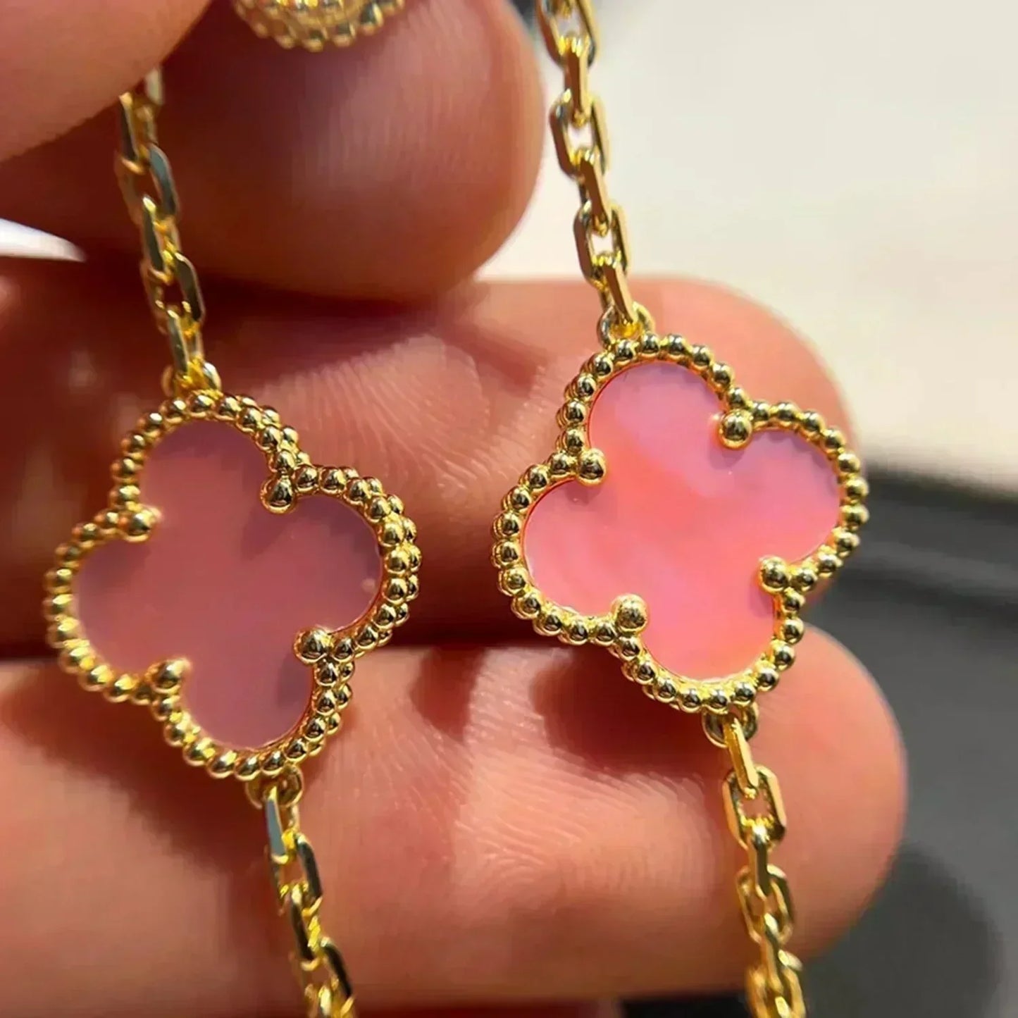 [ECHO ] CLOVER 5 MOTIFS  PINK MOP BRACELET COLLECTION