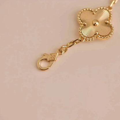 [ECHO ] CLOVER 5 MOTIF LASER BRACELET COLLECTION