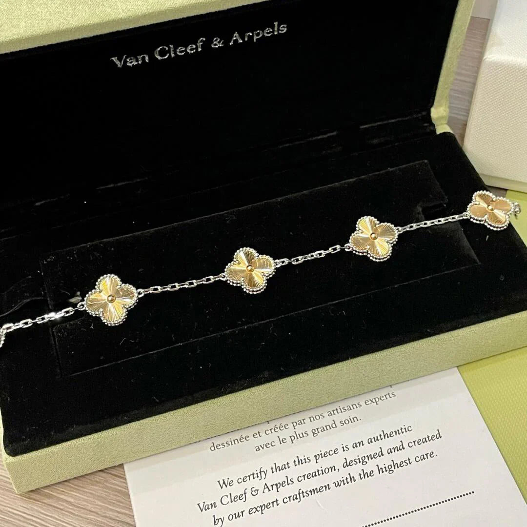 [ECHO ] CLOVER 5 MOTIF LASER BRACELET COLLECTION