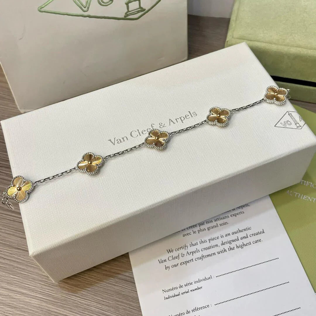 [ECHO ] CLOVER 5 MOTIF LASER BRACELET COLLECTION
