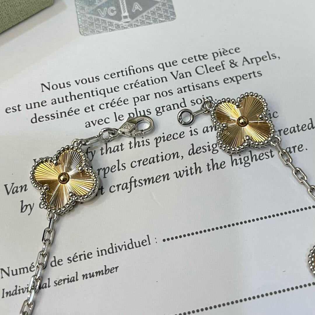[Echo]CLOVER  5 MOTIFS  CHRISTMAS LIMITED EDITION BRACELET