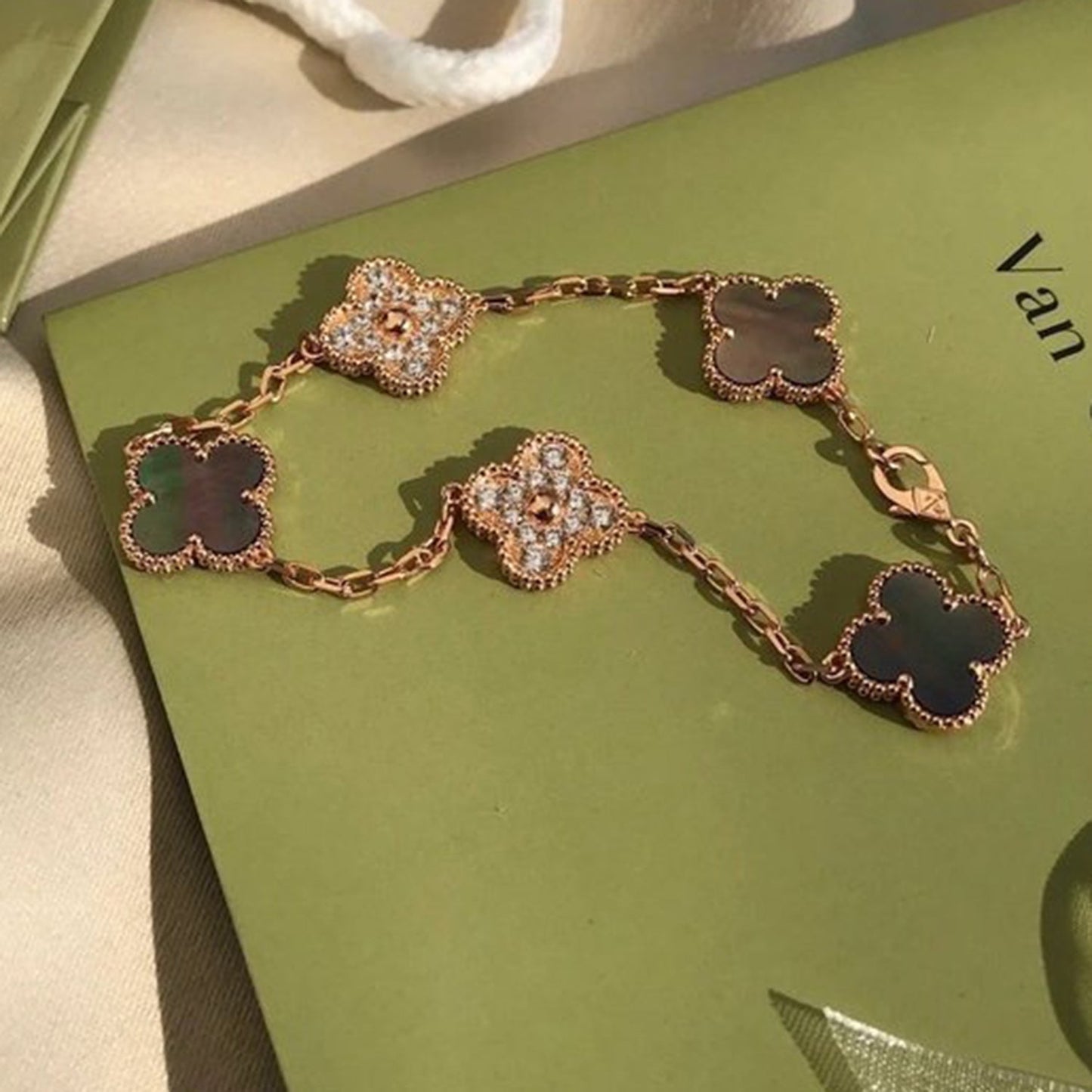[Echo]CLOVER 5 MOTIF GRAY MOP DIAMOND BRACELET