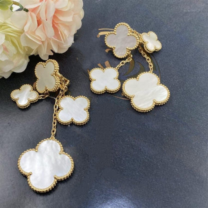 [Echo ]CLOVER EARRINGS WHITE MOP 4 MOTIFS GOLD