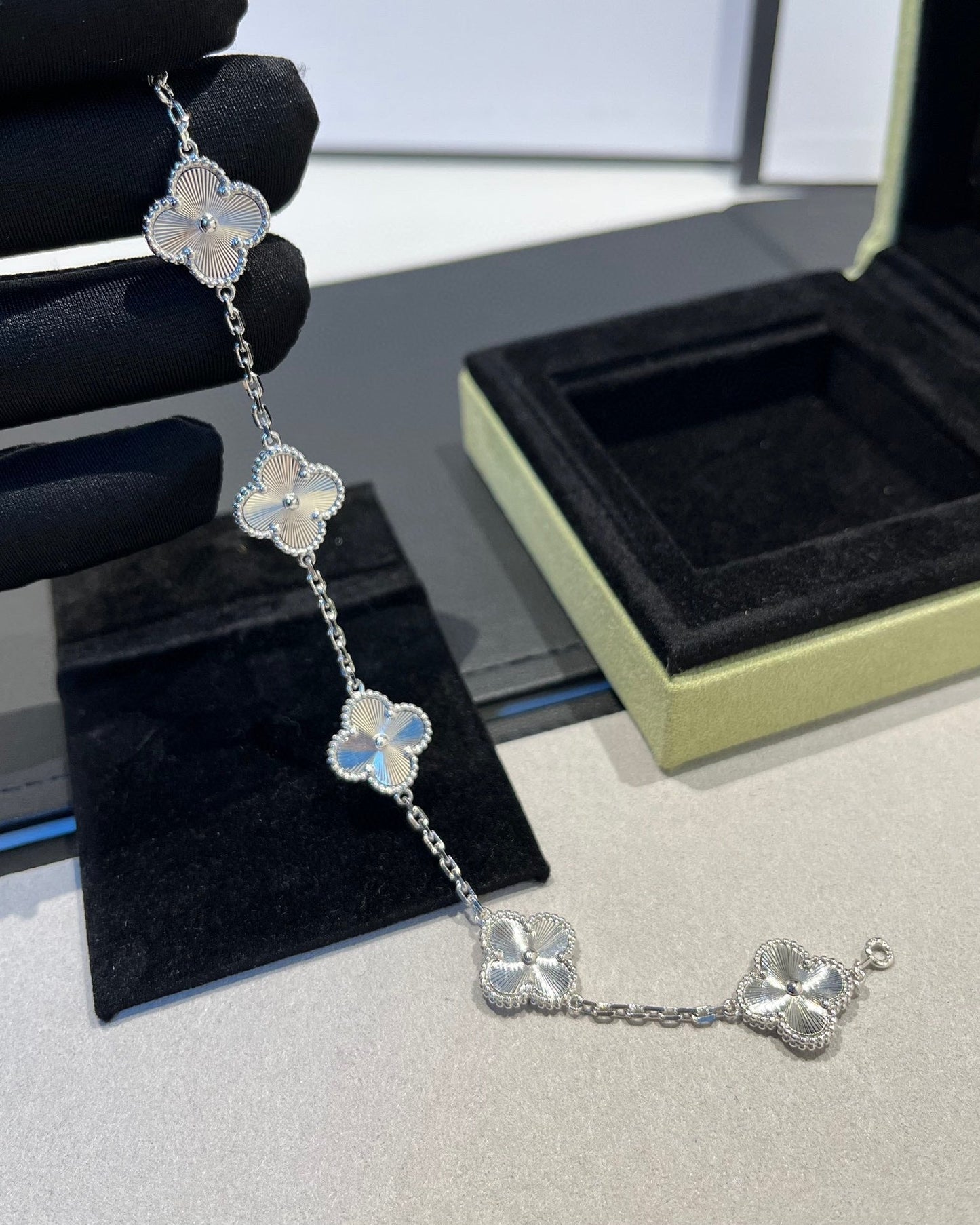 [Echo]CLOVER SILVER 5 MOTIFS BRACELET